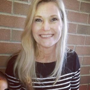 Meet your Posher, Suzanne